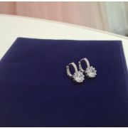 Серьги небольшие с камнем